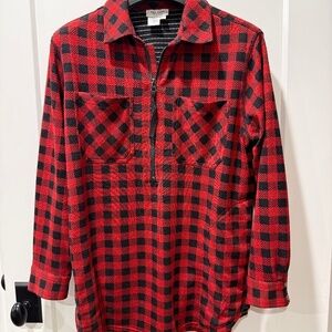 Flannel black and red zippered pull over shirt size M (fits like Large)